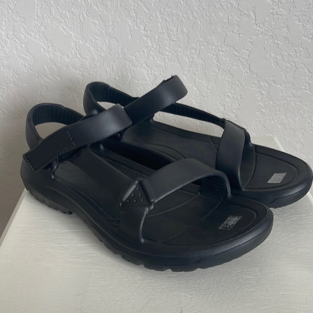 Like New Teva Hurricane Drift Mens 12